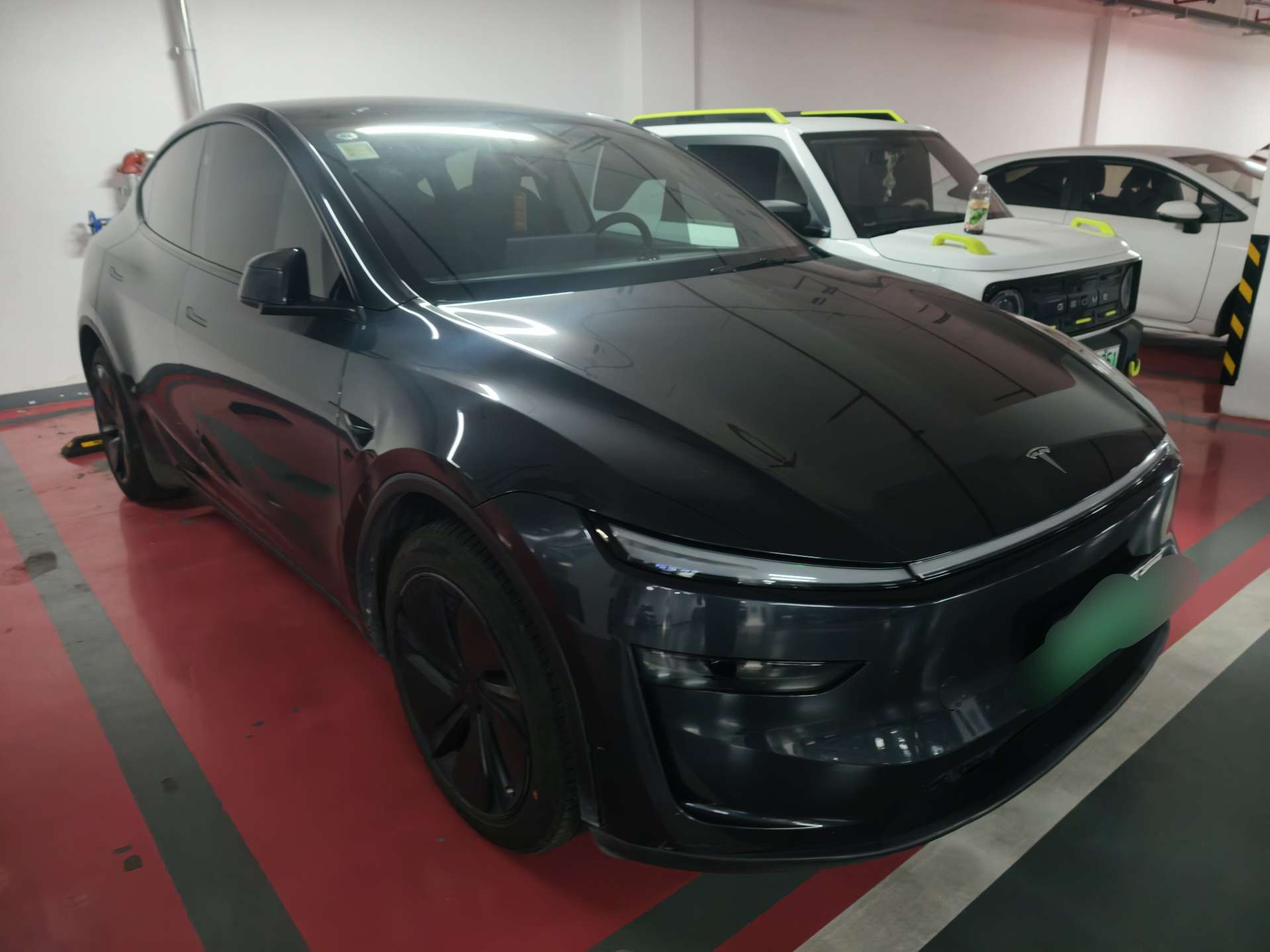 Tesla Model Y 2025 car image #6