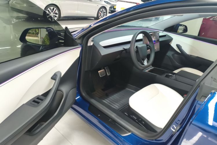 Tesla Model 3 2024 #16 Tesla Model 3 2024 car image #16