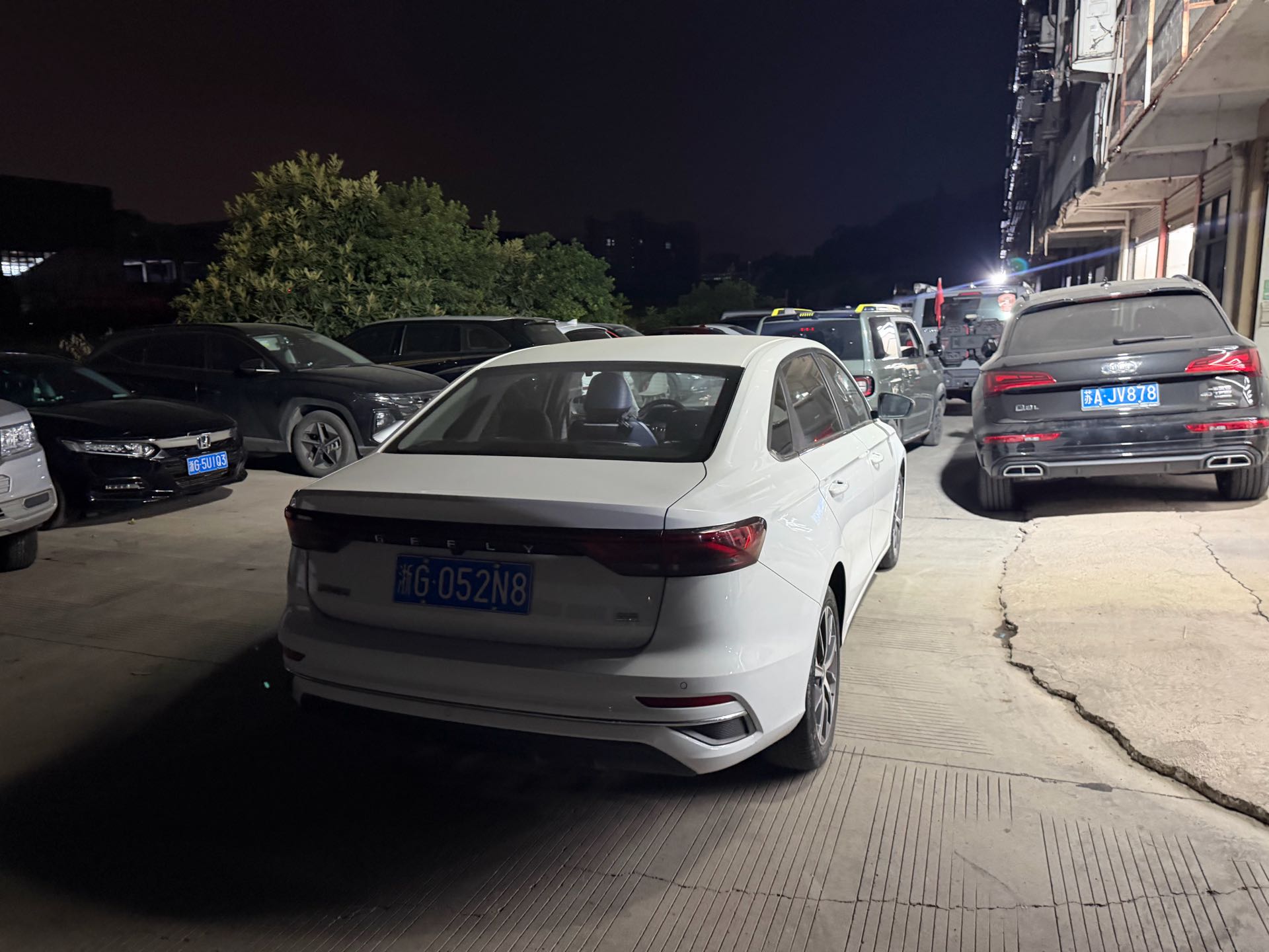 GEELY Emgrand 2021 #5 GEELY Emgrand 2021 car image #5