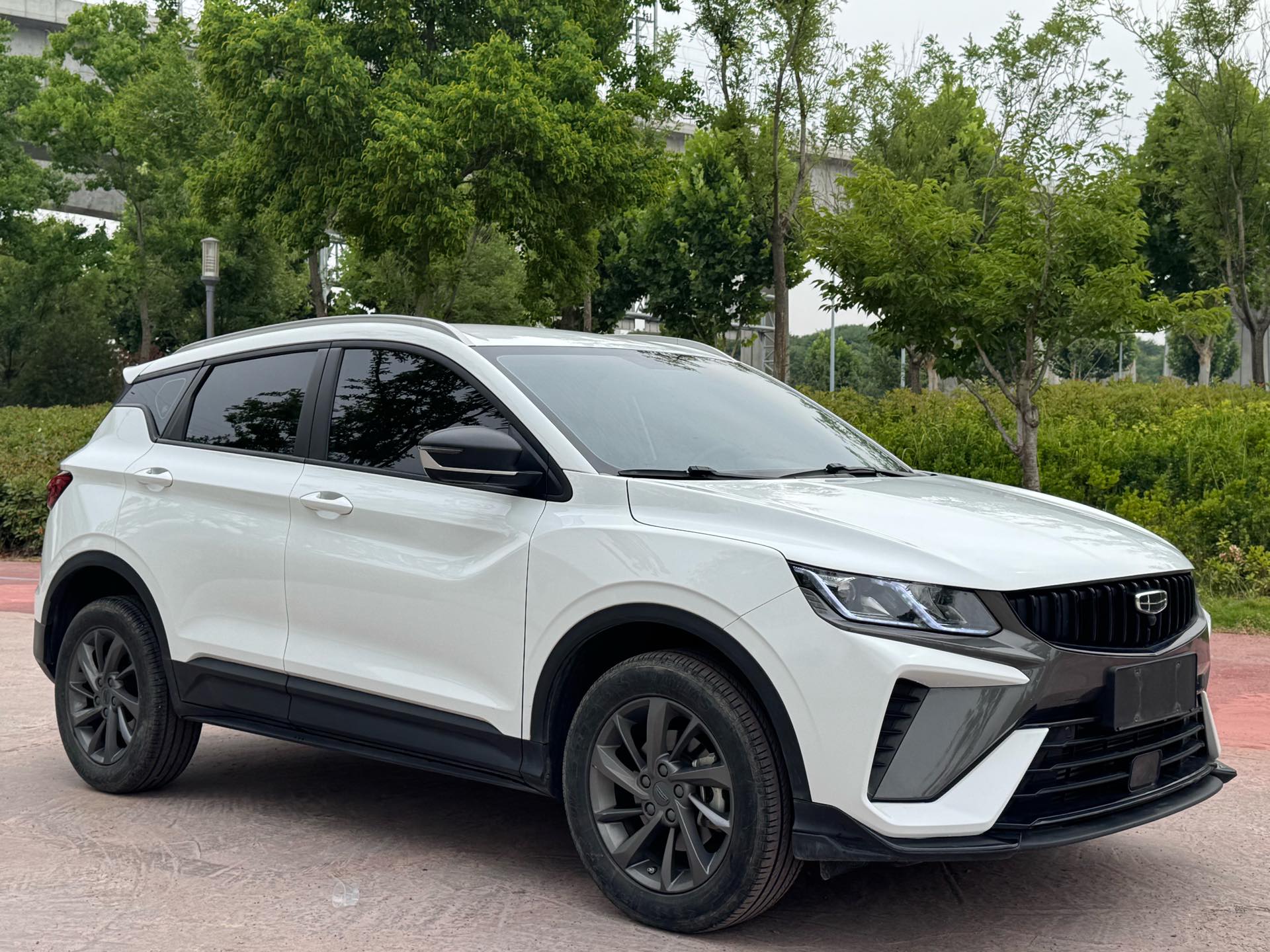 GEELY Coolray 2024 car image #3