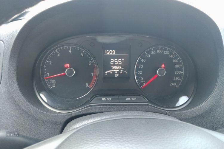 Volkswagen Polo 2017 car image #13