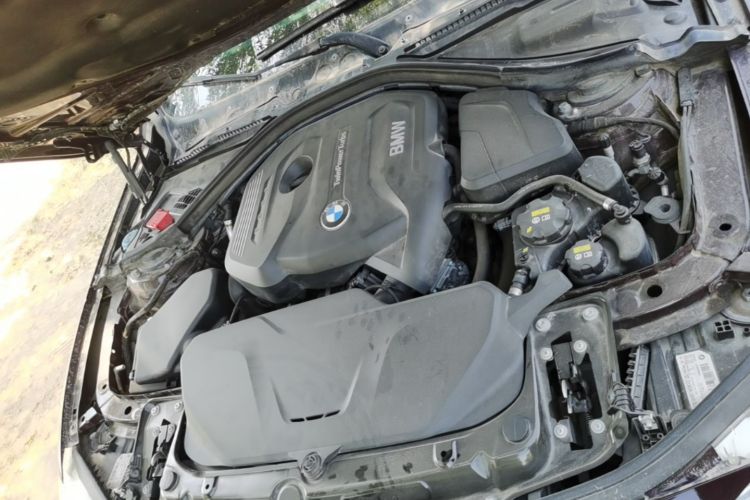 BMW 3 Series 2018 #22 BMW 3 Series 2018 car image #22