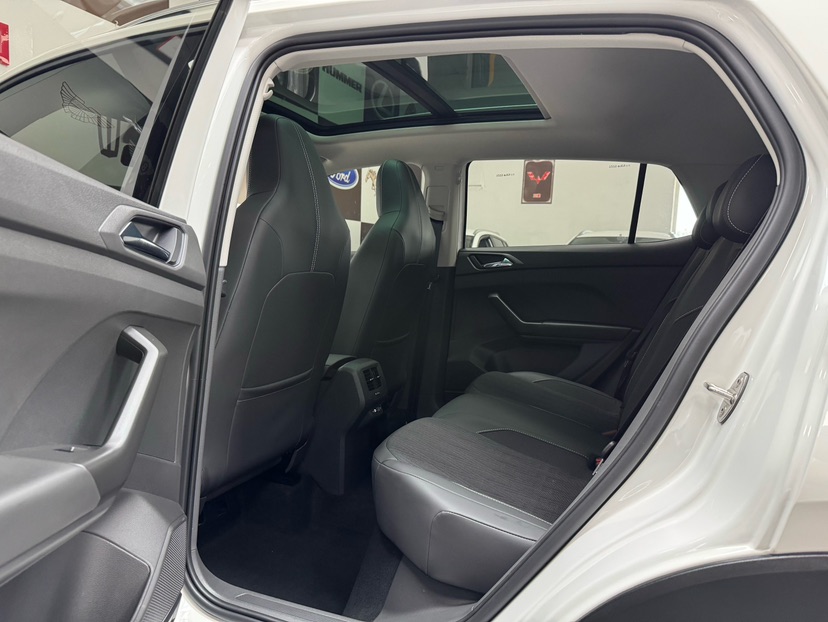 Volkswagen T-Cross 2022 car image #8
