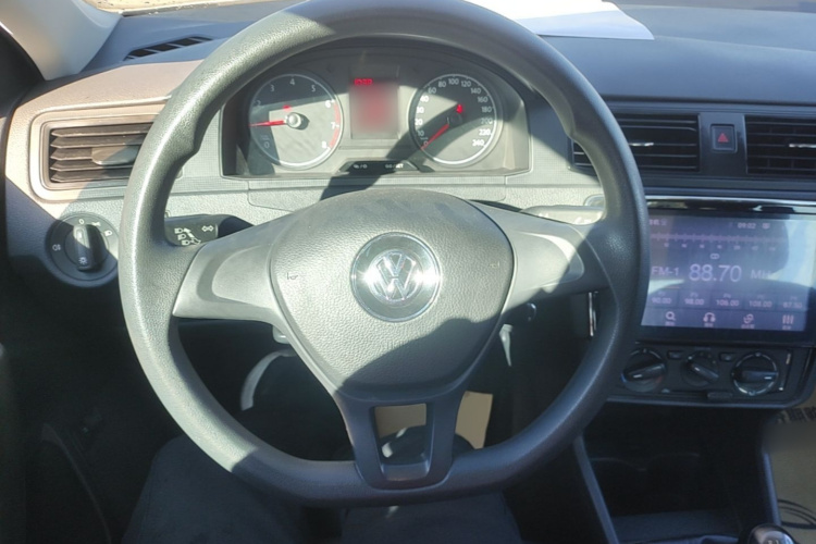 Volkswagen Santana 2017 صورة سيارة #11