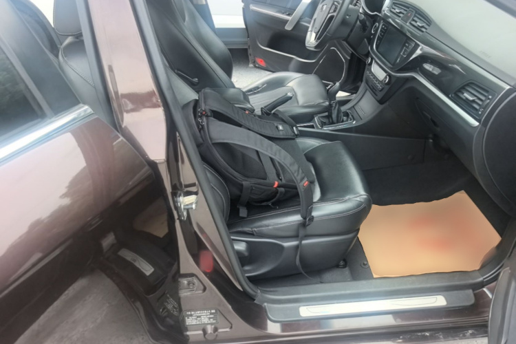 GEELY Emgrand 2016 #24 GEELY Emgrand 2016 car image #24