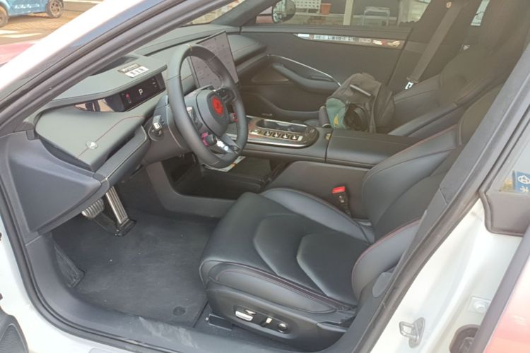 MI SU7 2025 immagine di auto #15