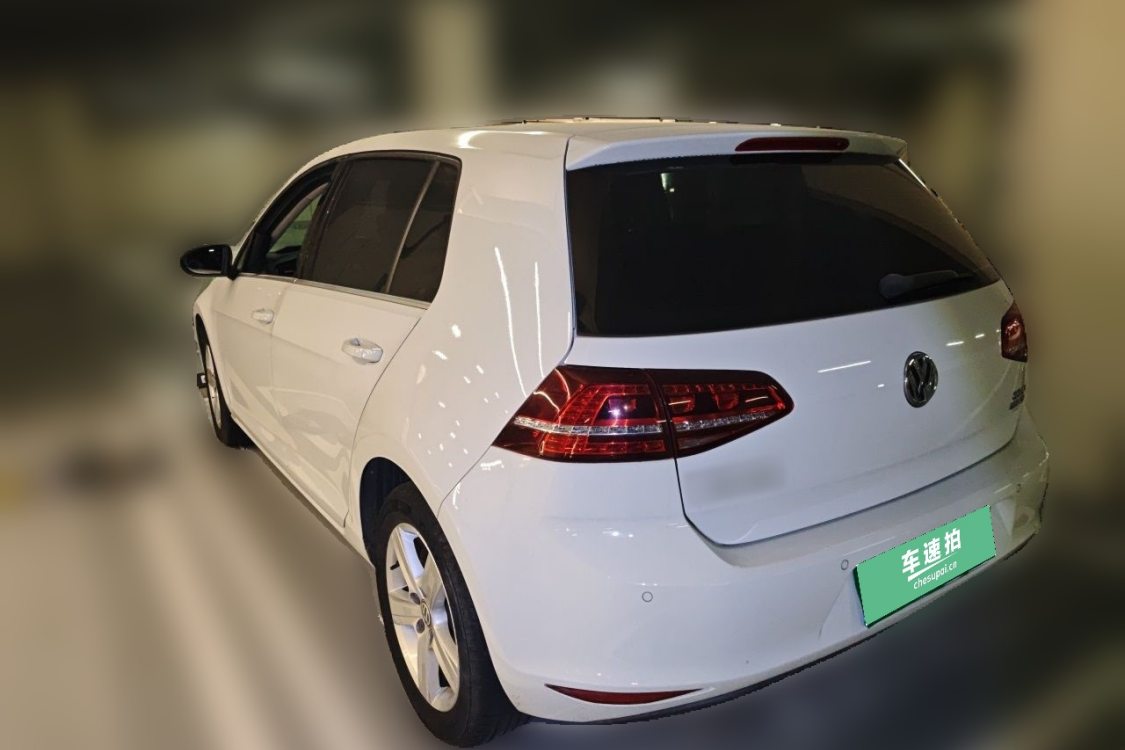 Volkswagen Golf 2017 car image #3