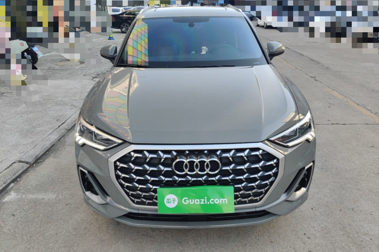 Audi Q3 2025 car image #3
