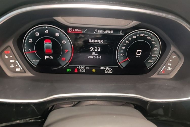 Audi Q3 2023 car image #16