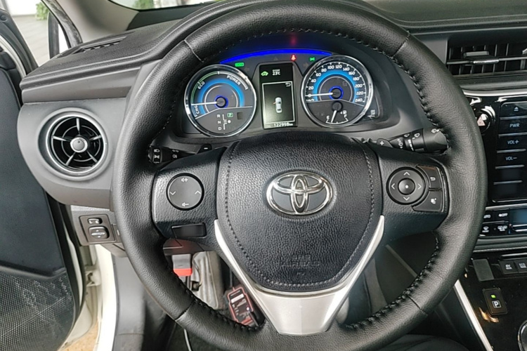 Toyota Corolla 2017 car image #11