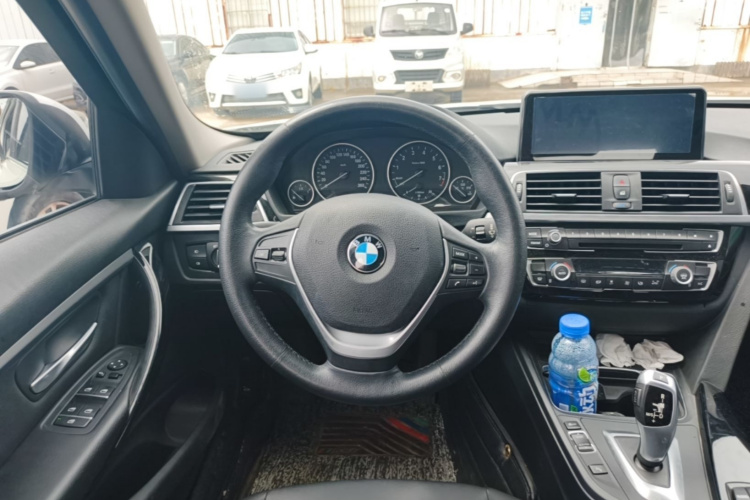 BMW 3 Series 2017 #11 BMW 3 Series 2017 car image #11