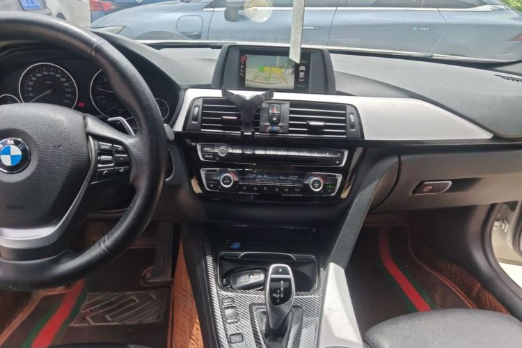 BMW 3 Series 2017 #13 BMW 3 Series 2017 car image #13