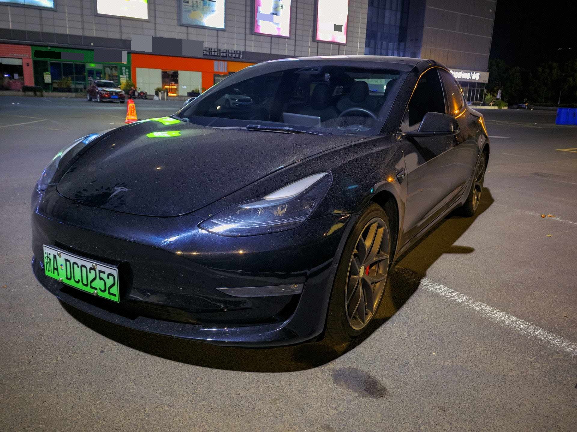 Tesla Model 3 2021 immagine di auto 