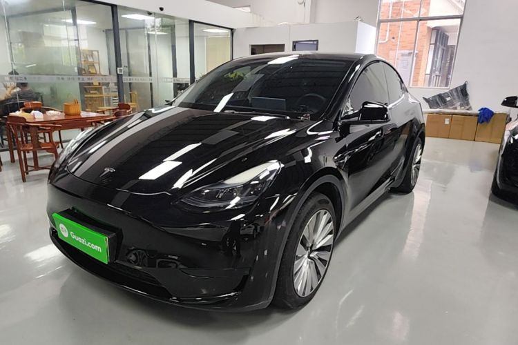 Tesla Model Y 2023 #2 Tesla Model Y 2023 car image #2