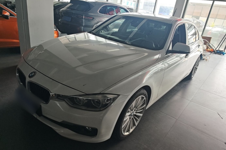BMW 3 Series 2018 #2 BMW 3 Series 2018 car image #2