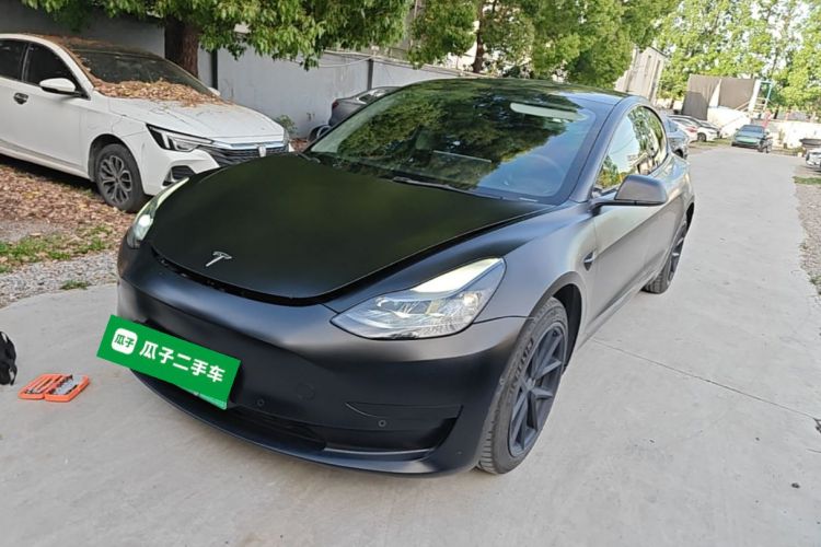 Tesla Model 3 2022 car image #2