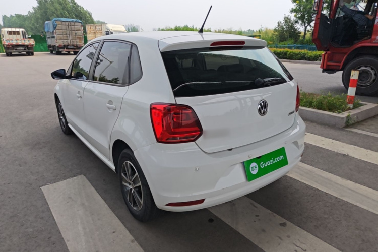 Volkswagen Polo 2015 #7 Volkswagen Polo 2015 car image #7