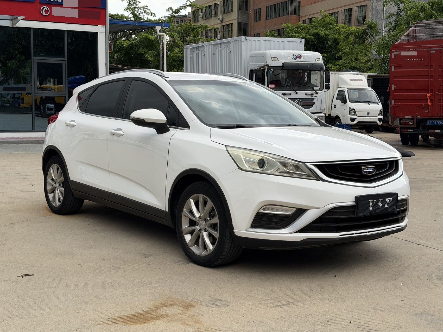 GEELY Emgrand GS 2017 car image #3