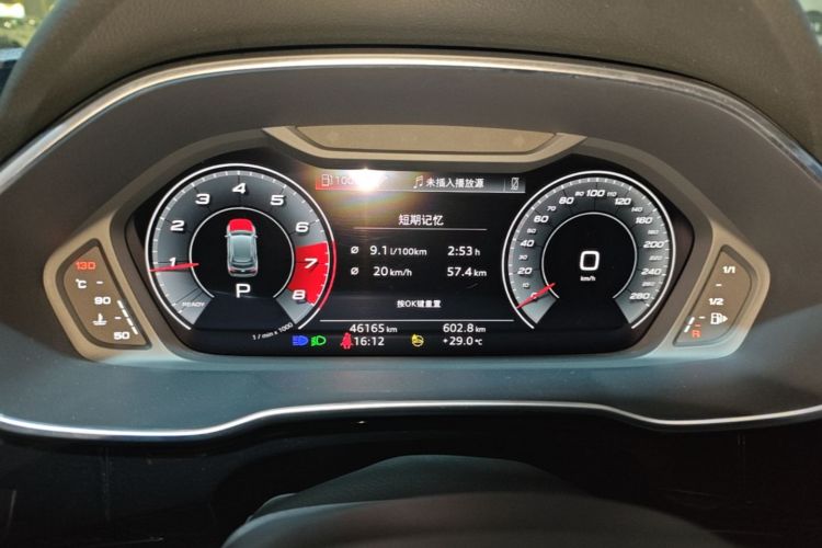 Audi Q3 2022 car image #12