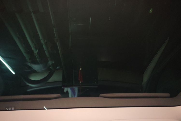 Tesla Model Y 2023 car image #20