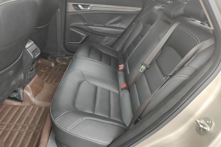 GEELY Emgrand GS 2016 car image #19