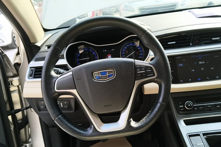 GEELY Emgrand 2019 #11 GEELY Emgrand 2019 car image #11