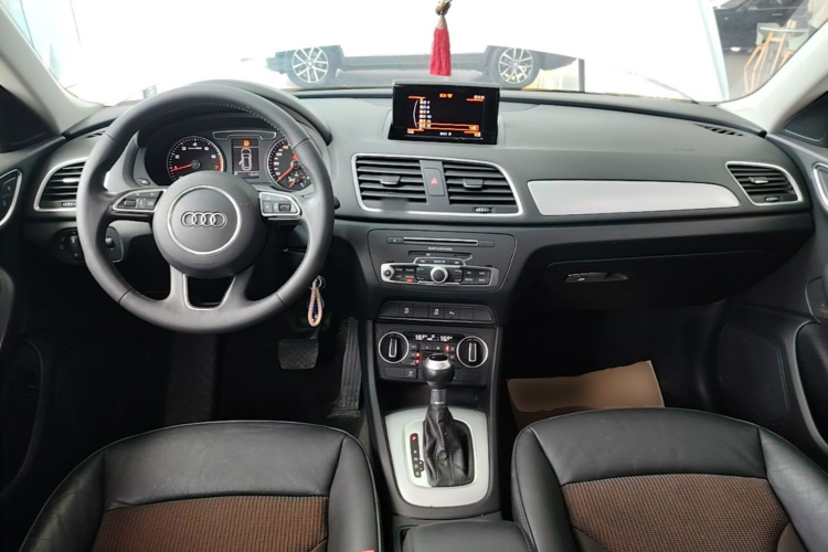 Audi Q3 2019 #10 Audi Q3 2019 car image #10