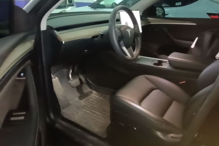 Tesla Model Y 2022 #16 Tesla Model Y 2022 car image #16