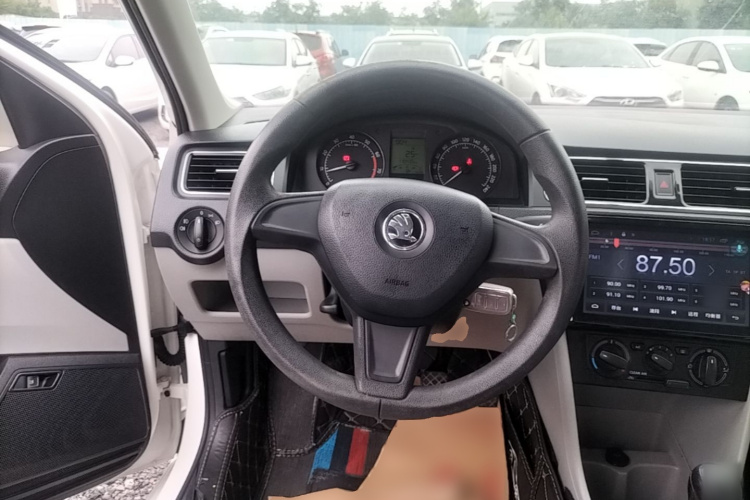2017 immagine di auto #11