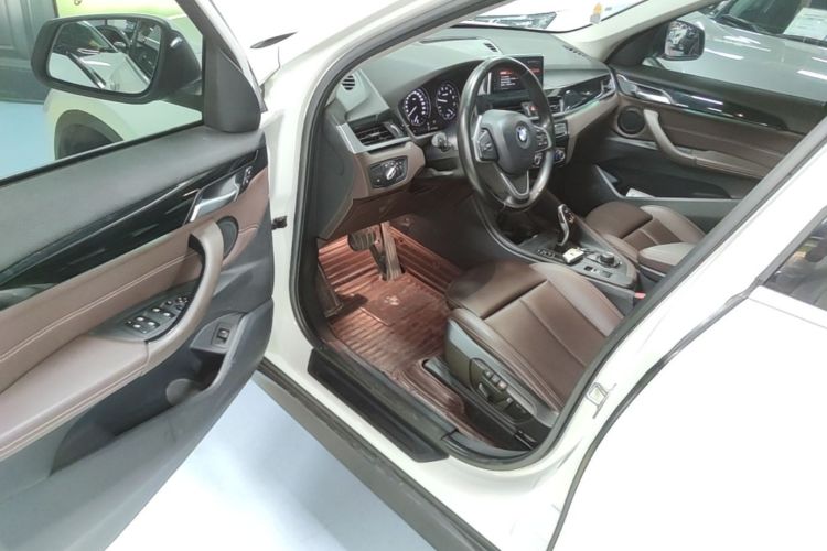 BMW X1 2020 car image #16