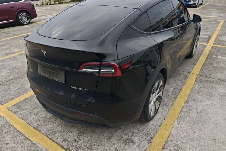 Tesla Model Y 2022 #7 Tesla Model Y 2022 car image #7