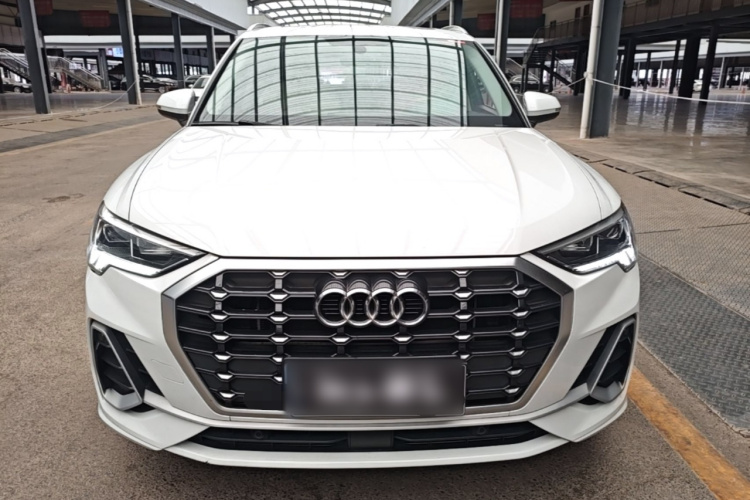 Audi Q3 2019 #3 Audi Q3 2019 car image #3