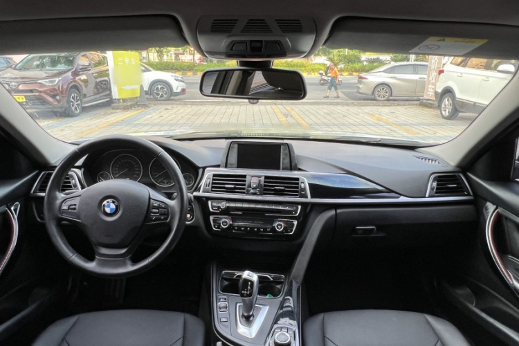 BMW 3 Series 2016 car image #11
