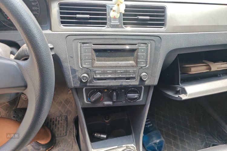 Volkswagen Santana 2016 car image #15