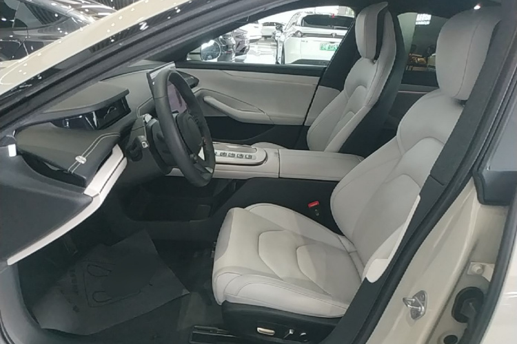 MI SU7 2025 car image #15