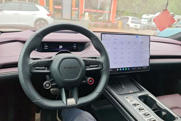 MI SU7 2025 immagine di auto #10