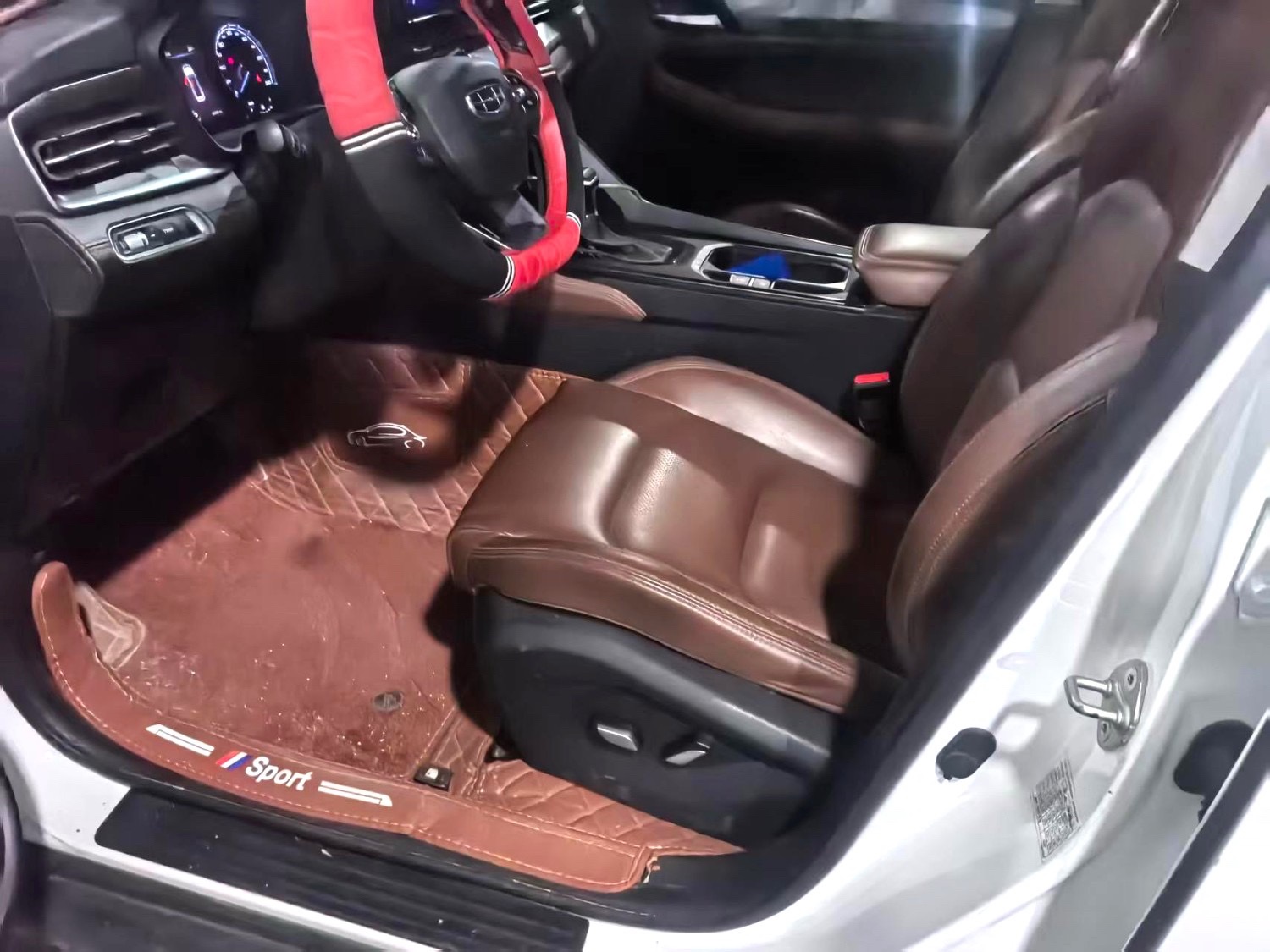 GEELY Vision X6 2022 car image #2