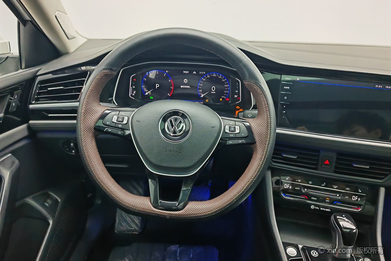 Volkswagen Sagitar 2022 car image #11