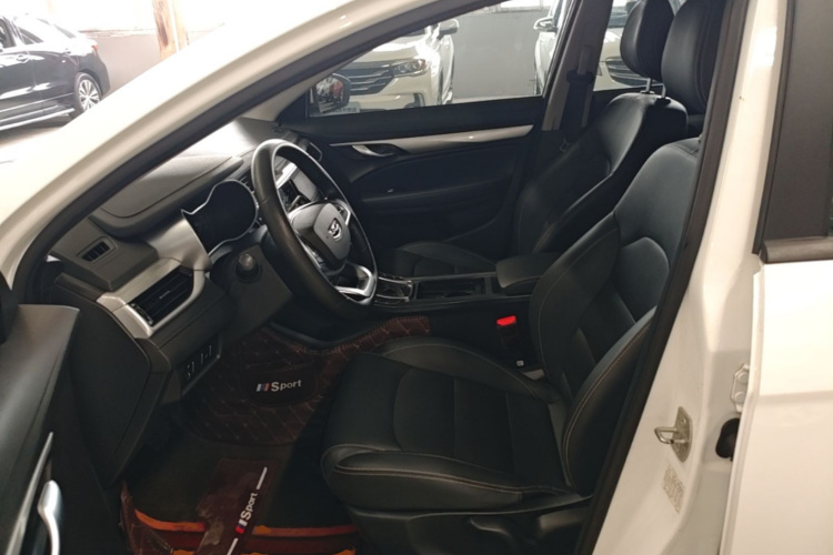 GEELY Emgrand 2020 #15 GEELY Emgrand 2020 car image #15
