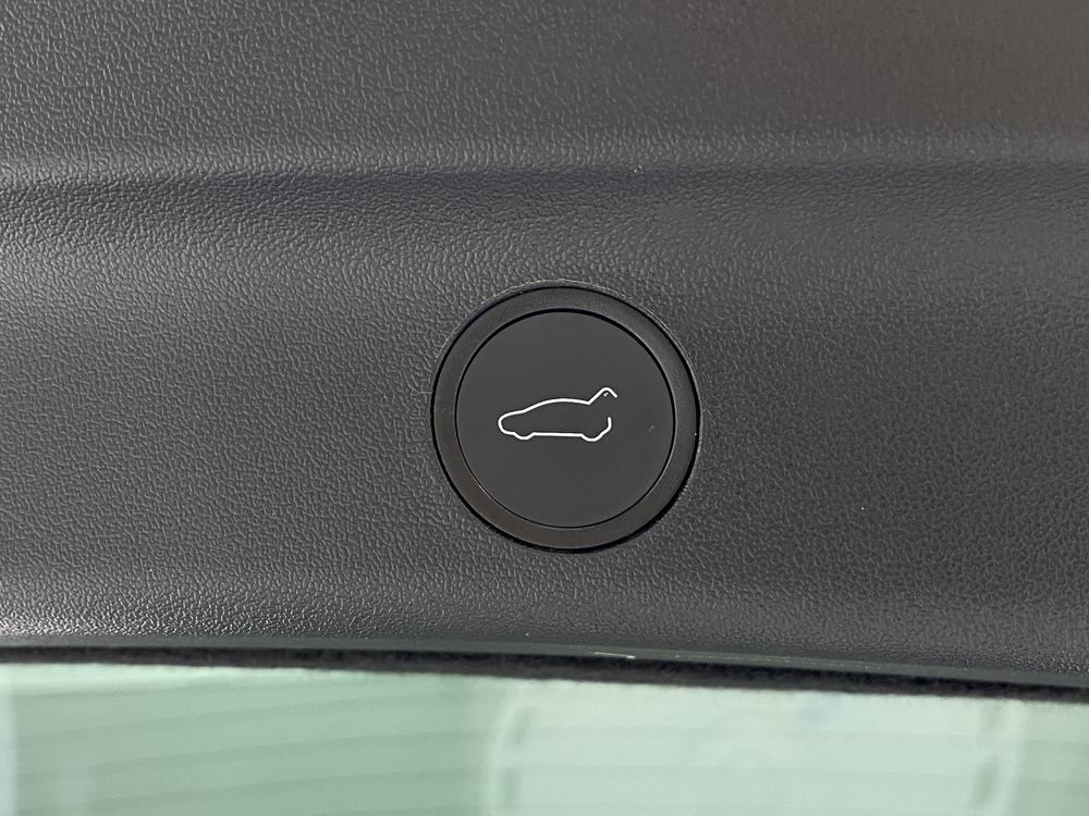 Tesla Model Y 2023 #18 Tesla Model Y 2023 car image #18