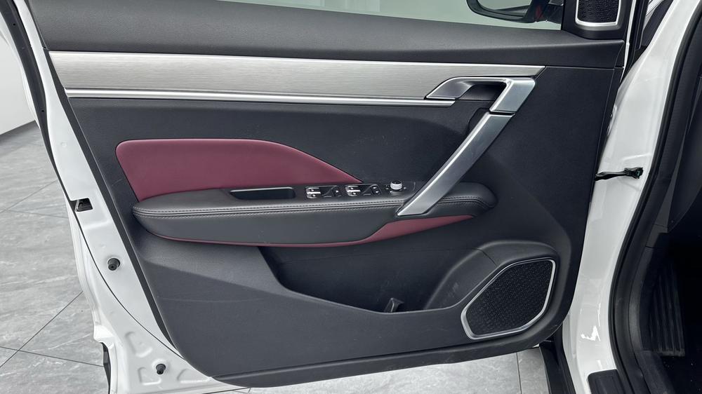 2022 #8 2022 car image #8