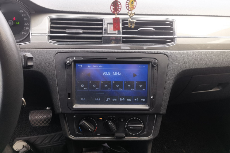 Volkswagen Santana 2017 #17 Volkswagen Santana 2017 car image #17