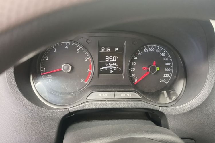 Volkswagen Polo 2018 car image #12