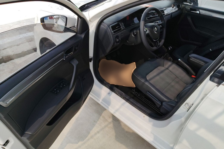 Volkswagen Santana 2019 car image #16