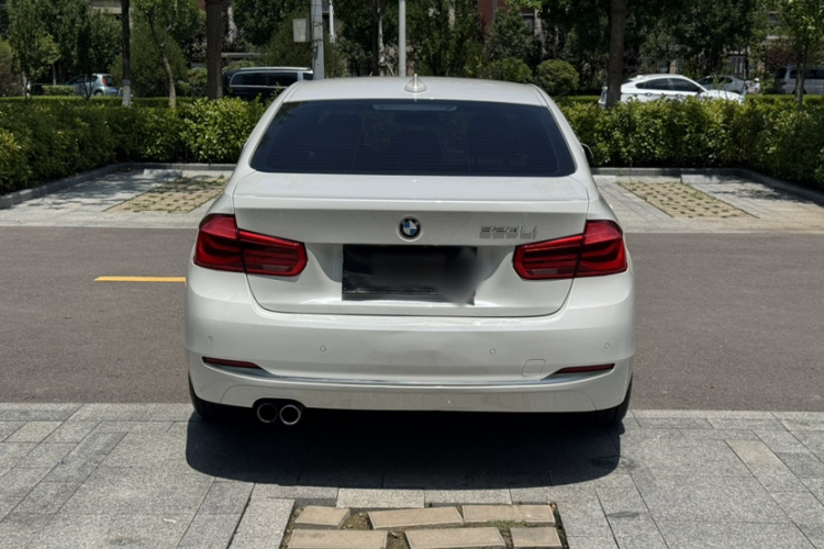 BMW 3 Series 2017 car image #3