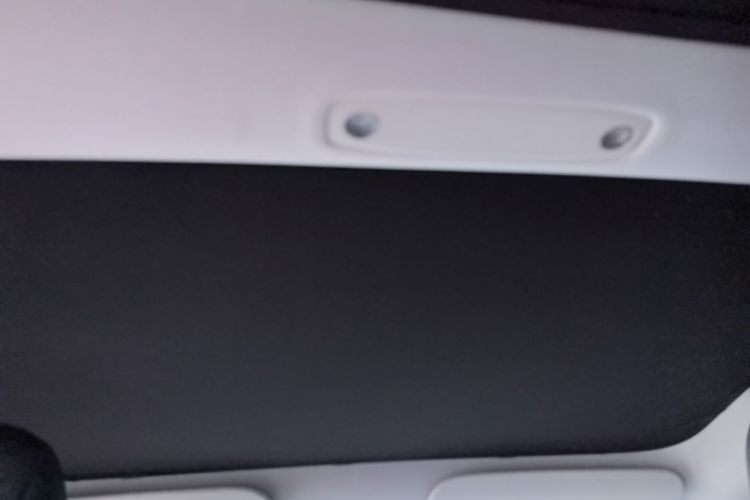 Tesla Model 3 2021 car image #20