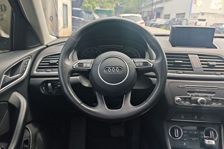 Audi Q3 2016 #11 Audi Q3 2016 car image #11