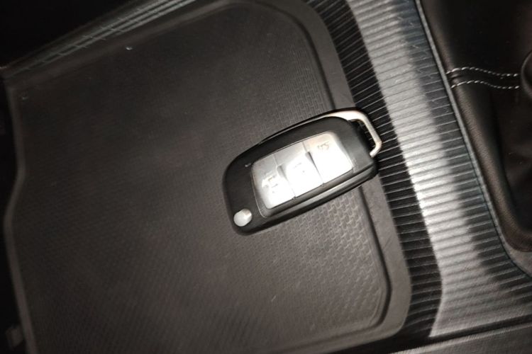 GEELY Emgrand 2021 car image #9