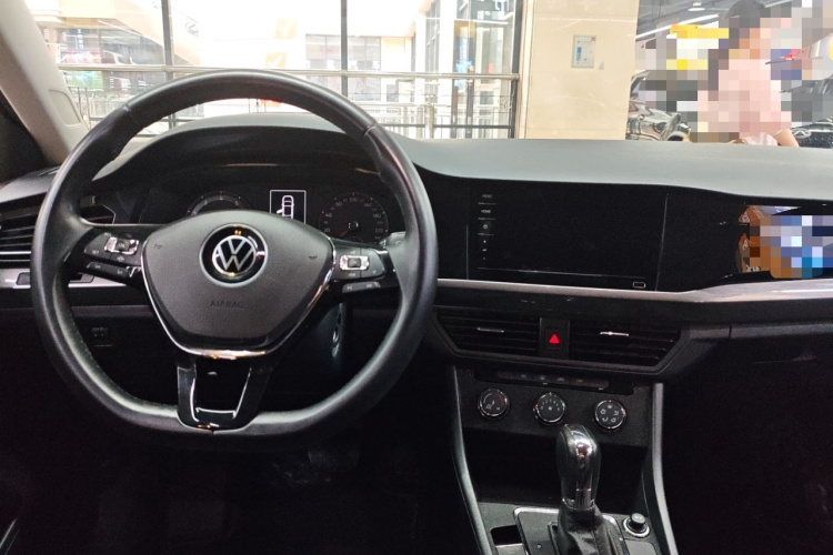 Volkswagen Bora 2022 car image #11