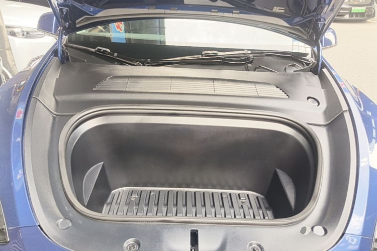 Tesla Model Y 2022 #20 Tesla Model Y 2022 car image #20